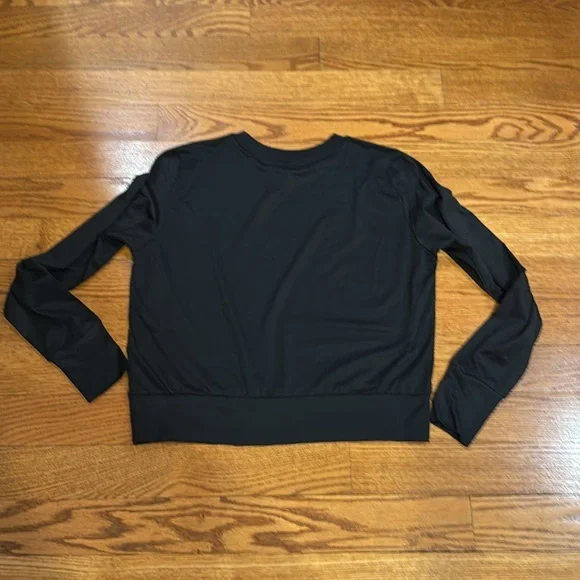 Like new- Vuori crew. Heathered black. Size M. - Picture 6 of 7